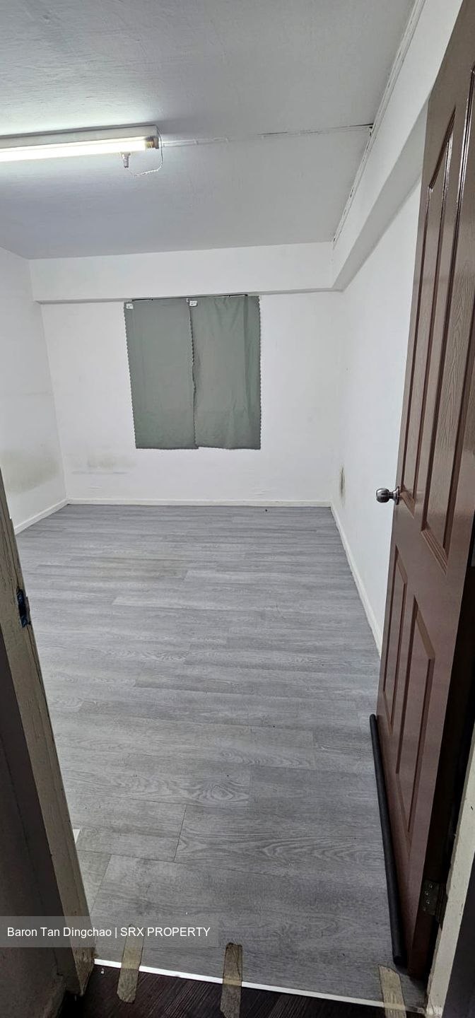 Hougang Avenue 1 (D19), Office #614327971